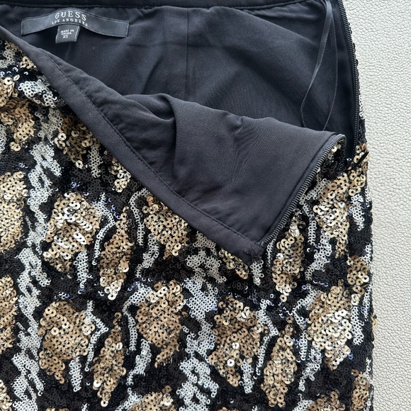 Guess Sequin Mini Skirt - Picture 4 of 4